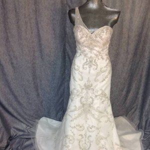 CasaBlanca. Style: 2074. wedding dress